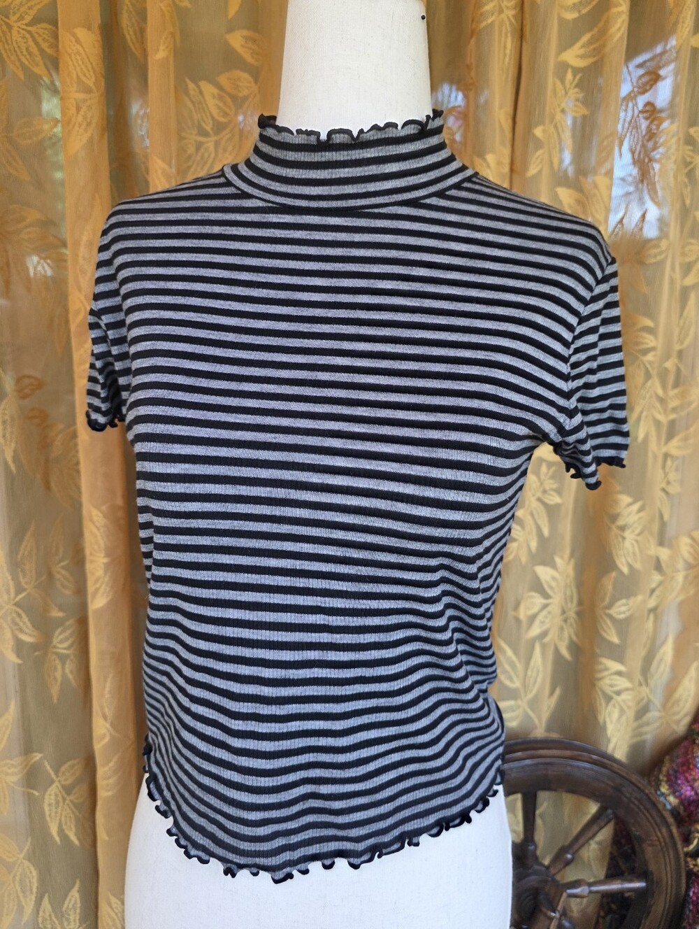 Gray Striped Turtleneck T-shirt With Frills Size Medium
